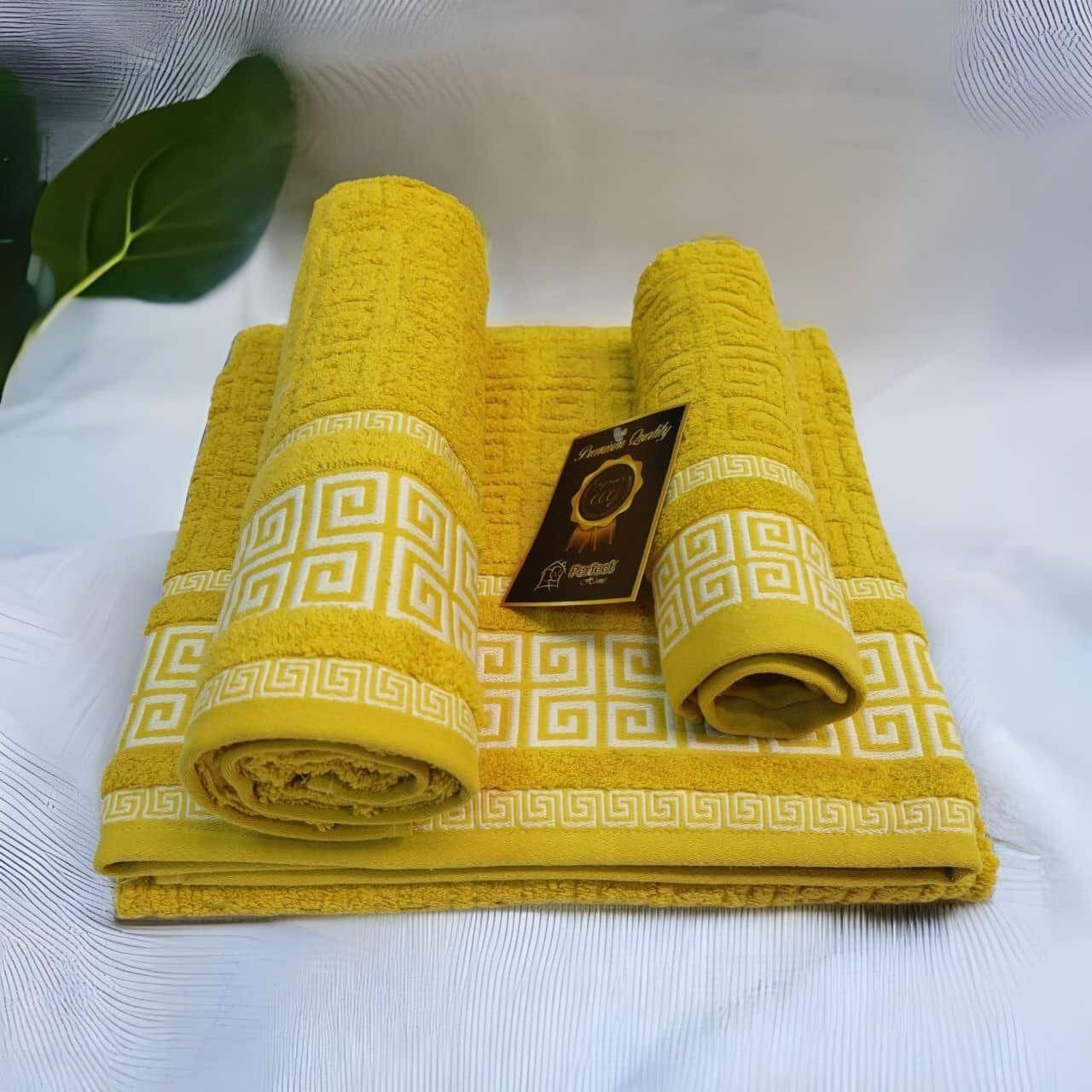 Toallas de baño de %100 algodón Portugués de alta calidad Juego de toallas Grego en Mostaza gruesas y duraderas de 600g.