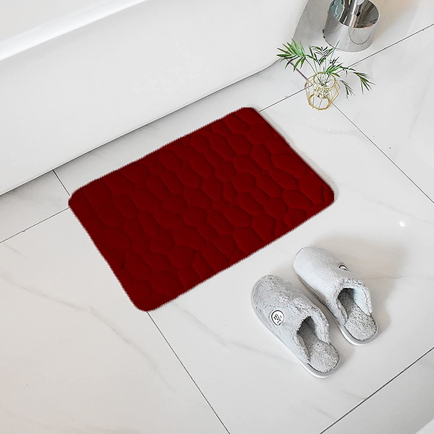 Alfombra de baño granate con dibujo geométrico