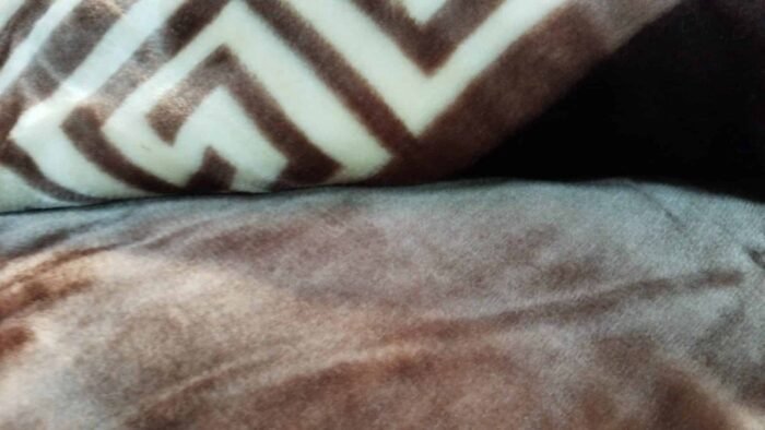 Manta Terciopelo Sofá y Cama de otoño e invierno, Térmica tacto suave de 220 x 240 cm modelo 05 color Marrón y Beige de 360g/m2. - Imagen 9
