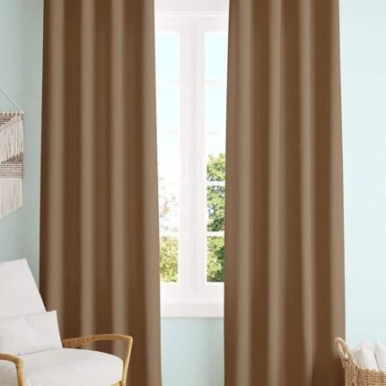 Cortina Salón, Dormitorio, diseño en Liso en Café Semi Translúcidas con 8 Ojales Medidas Paneles de 140 x 260 cm.