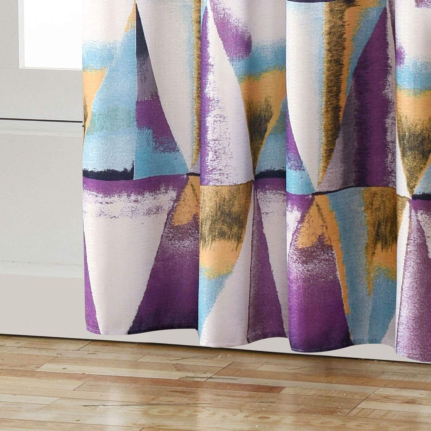 Cortina granate con triángulos y 8 ollados | 140×260 cm - Imagen 3
