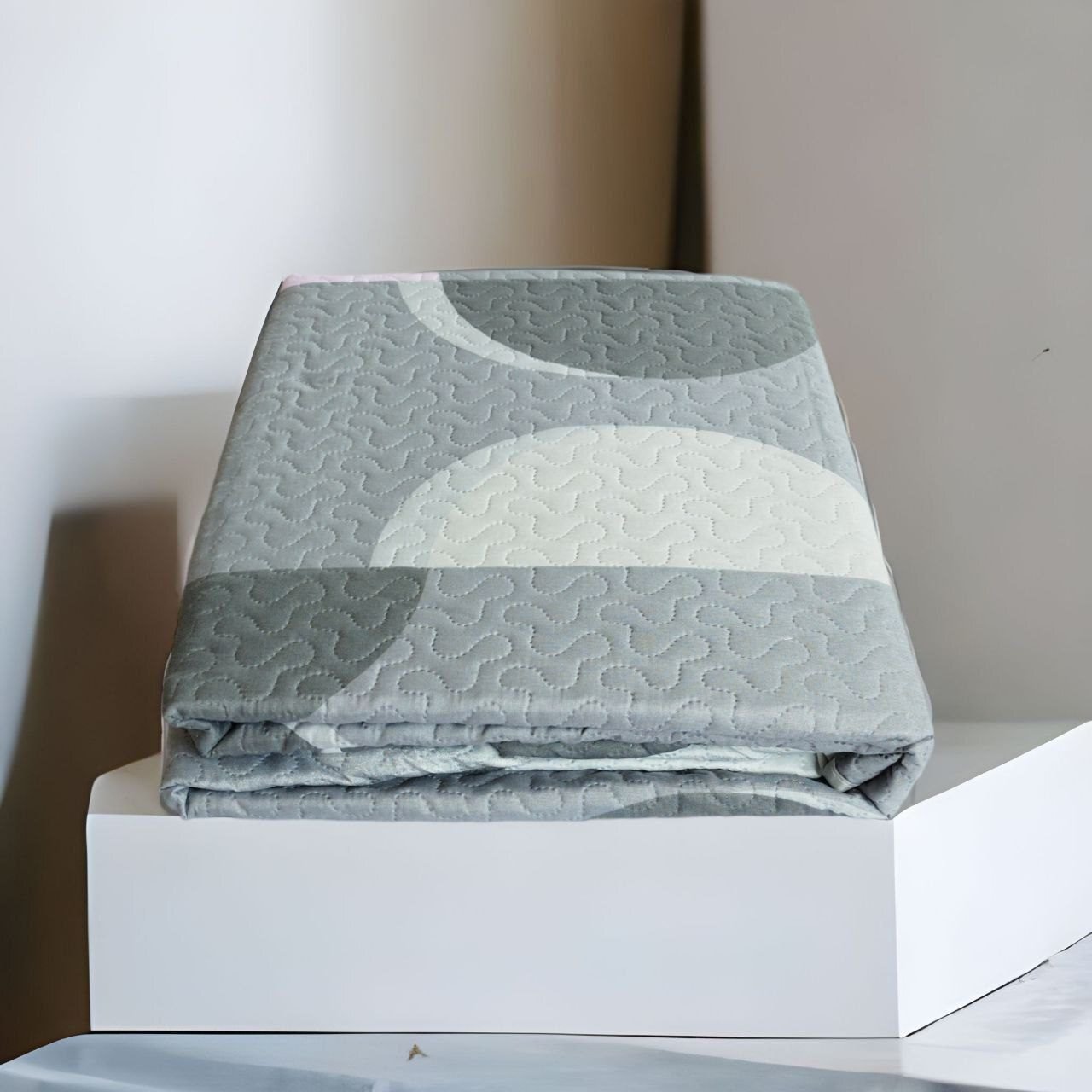 Colcha cama reversible verano en Beis cubrecama Sídney cómoda, durabilidad al lavado el termo sellado de cálida da estilo a cualquier habitación con esta. Decoración cuadrantes de regalo de 50 x70 cm. - Imagen 9