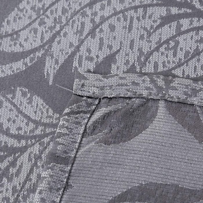 Cortina de tela semi opacas satén labrado para ventana , salón, dormitorio, Sala, modelo hojas en color Gris, con 8 ojales de acero. - Imagen 3