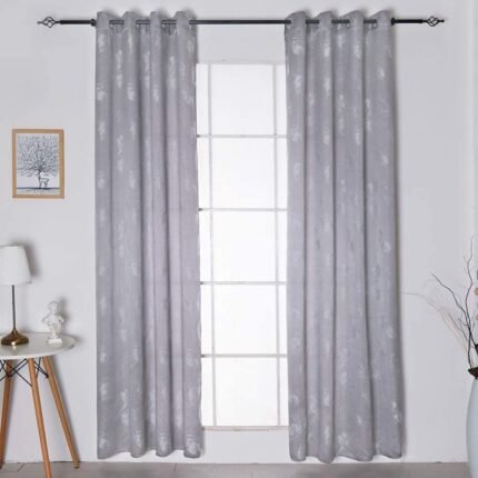 Cortinas de tela semi opaca en color Gris cloro para, salas ,con 8 ollaos de acero.