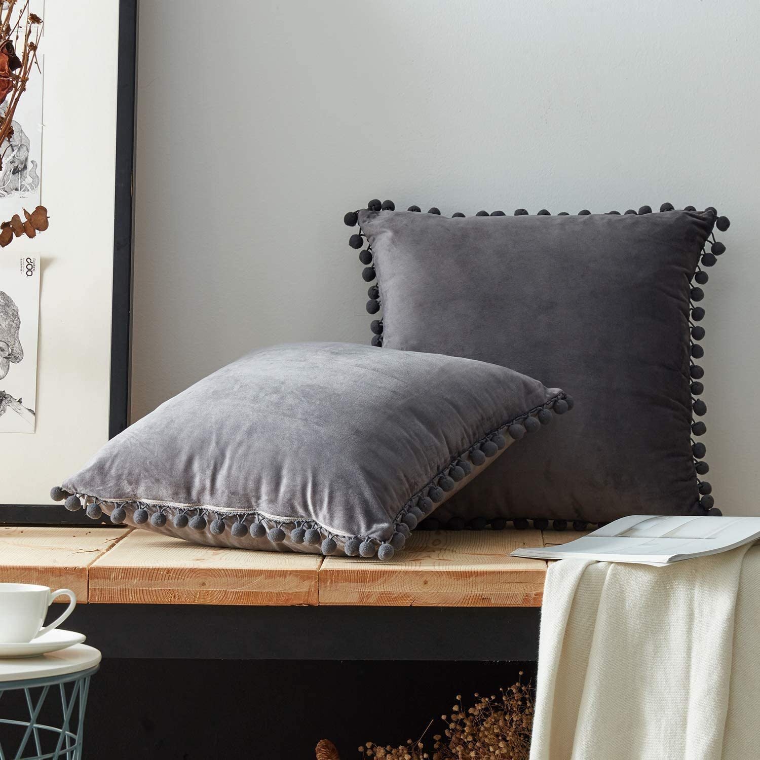Fundas cojines en color, gris Terciopelo con pompo Decorativa para Sofá Cama Sala de Estar. - Imagen 7