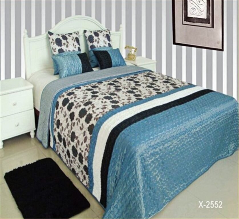 Colcha boutí Cama de 150 cm modelo (X-2552), 240 x 260 cm,+2 fundas cojín 50x50 cm,+2 fundas cojín 30x50cm, con brillo.
