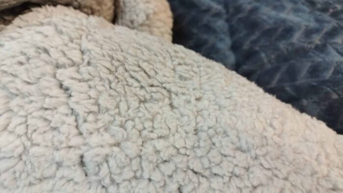 Edredón Sherpa Nórdico Gris Oscuro Jacquard Waves: Sedalina Tacto Peluche, Sherpa Interior, 600grs Gramaje, 260cm Largo + Fundas Almohadas Regalo 50x70cm. - Imagen 10