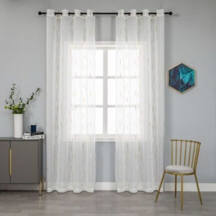 Cortina Salón ,Dormitorio ,Sala ,Habitación , en color Blanco con finos Hilos en color Beis  con 8 Ojales de Acero.