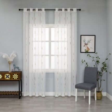 Cortina Salón ,Dormitorio ,Sala ,Habitación , en color Blanco con finos Hilos en color Marrón con 8 Ojales de Acero.