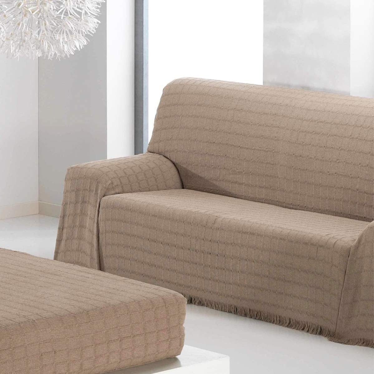 Cubre sofá Multiusos jarapas Composición del tejido: 80% Algodón, 20% Poliéster Fabricado en España.