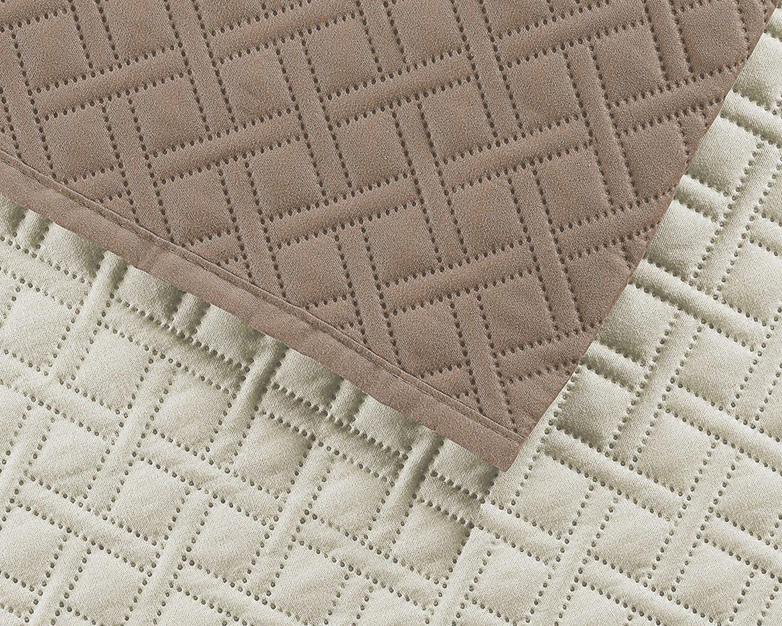 Cubre sofá reversible acolchada Livina Camel reversible crudo color diferente por los 2 lados cada funda tiene tacto suave y agradable. - Imagen 2