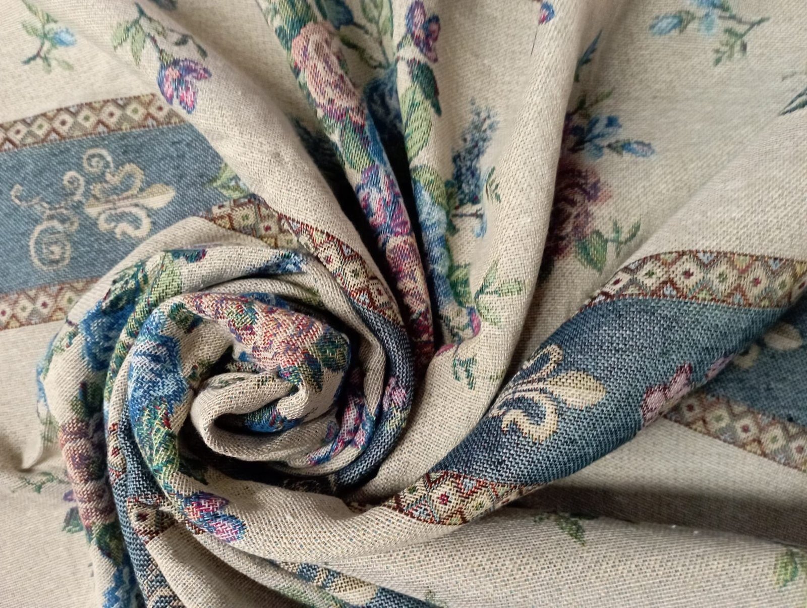 Cortina de calle Ramos de Flores Azules 140×260 cm | Jacquard - Imagen 6