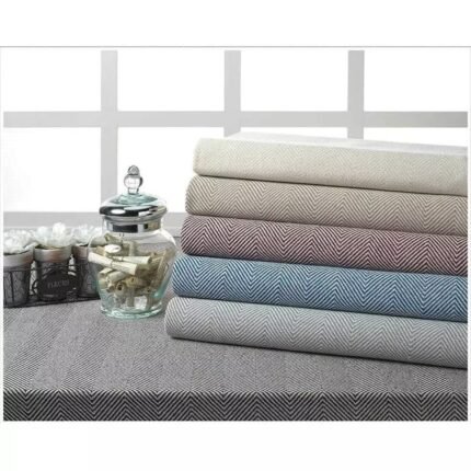 Cubre sofá Multiusos jarapas Composición del tejido: 80% Algodón, 20% Poliéster Fabricado en España Color ,crudo.