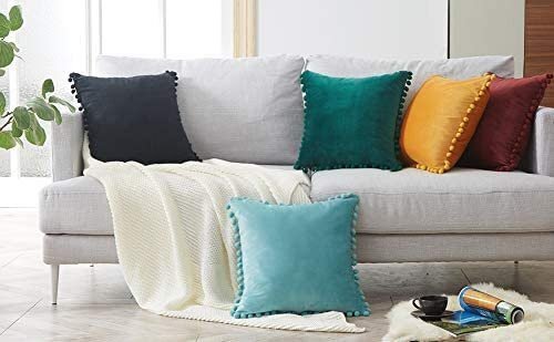 Fundas cojines terciopelo con Pompo decorativa para sofá cama sala de esta color verde. - Imagen 3