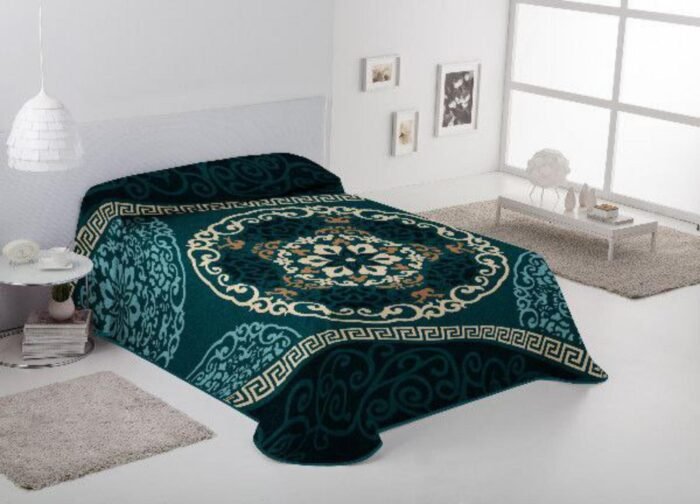 Manta sofá de Terciopelo de Poliéster 220 x 240 cm-Fátima en  Agua - El Lujo y Confort que Necesitas para Camas de 135 y 150 cm - Imagen 2