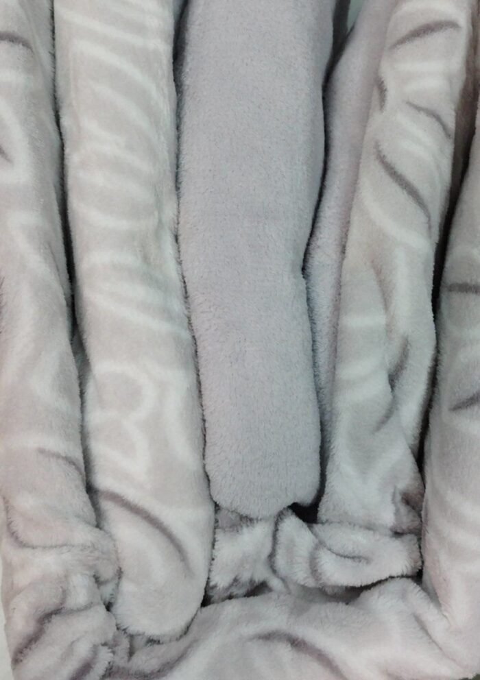 Sábanas de Coralina Térmica Premium - 220 Gramos de Invierno, Doble Perchado - MOD ESTEVO GRIS - Válidas 190/200cm + 30cm - Confort Antiestrés- Serie Oro. - Imagen 8