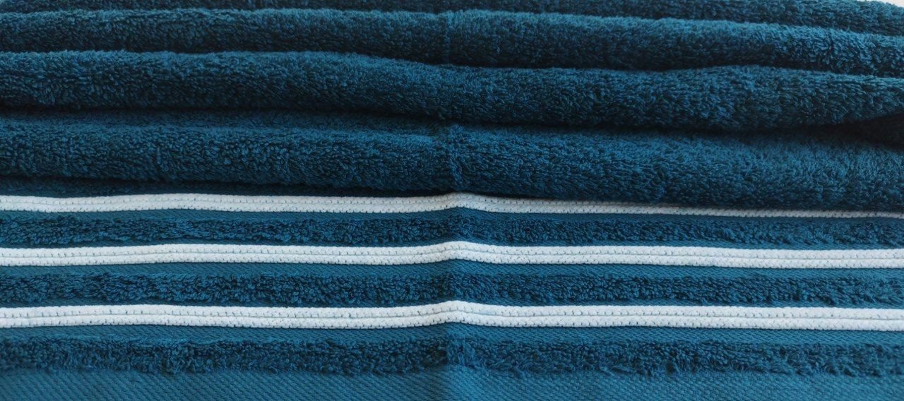 Toallas de baño Gran Calidad - Lujo Portugués 600g,-Chenil Azul Petróleo, Absorbentes y Duraderas para Baño. - Imagen 2