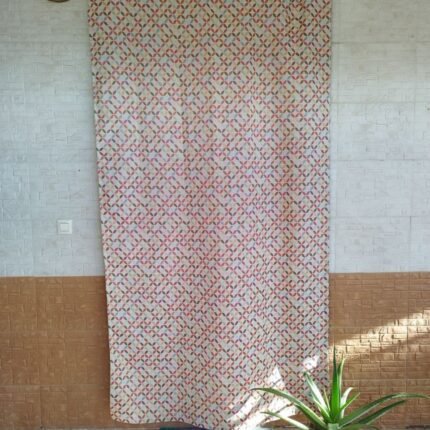 Cortinas Exteriores Rojas 140x260cm: Protección y Estilo Español