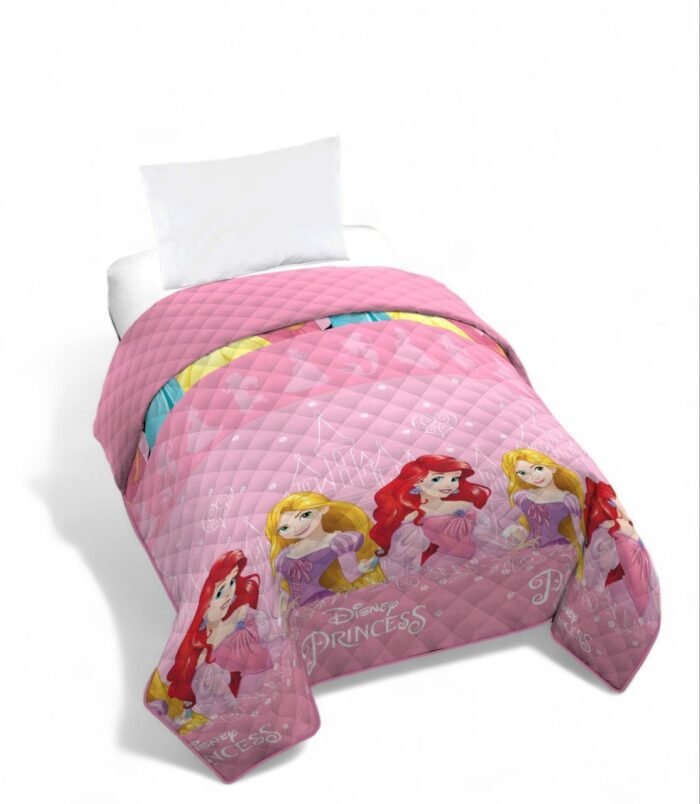 Colcha Princesas Disney - Rodea tus noches de la elegancia y la aventura de las Princesas Disney, con esta colcha de 90cm es sinónimo de sueños mágicos. - Envío Gratis en Mercatienda.es - Imagen 6
