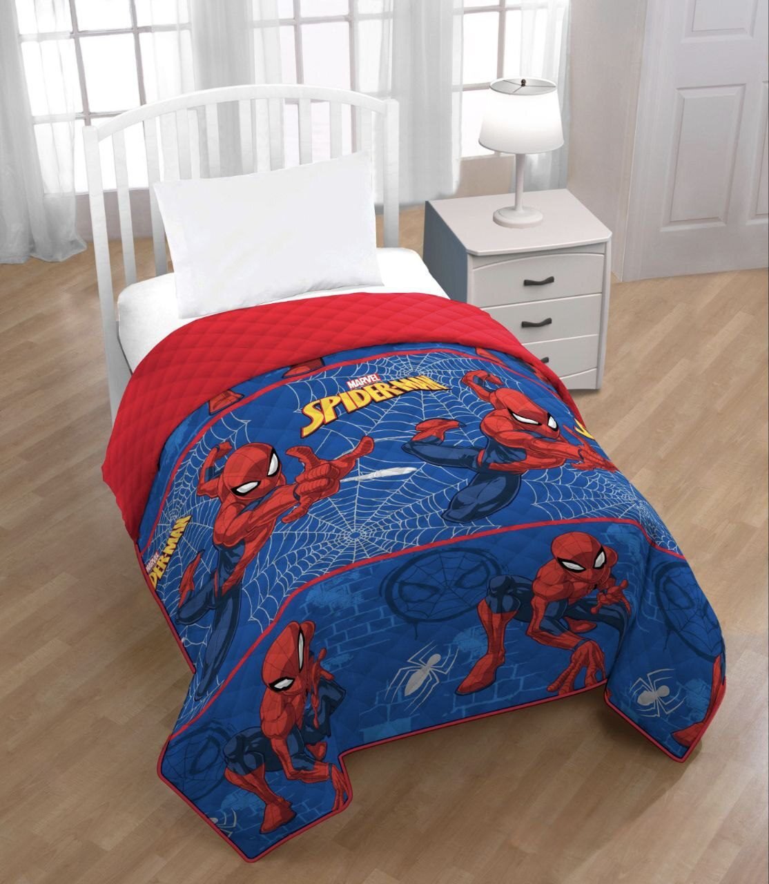 Colcha Spider-Man - El trepa muros favorito de Marvel se balancea en esta colcha dinámica, perfecta para proteger tus sueños y decorar con acción.- Envío Gratis en Mercatienda.es