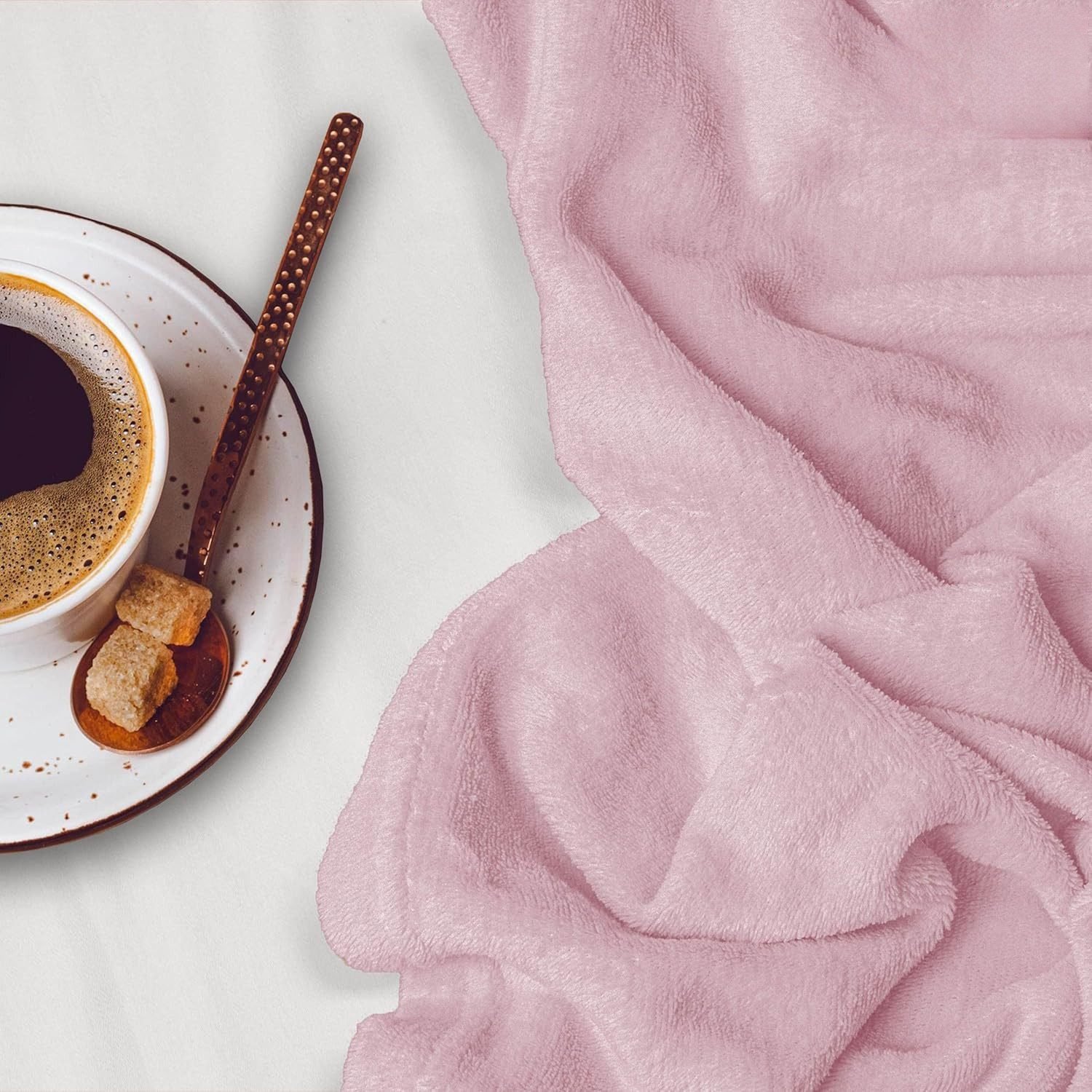 Manta Sofá, Cama y Viaje en Rosa claro , tienes 3 tamaños Ultra suave, micro seda, No suelta pelo. - Imagen 7