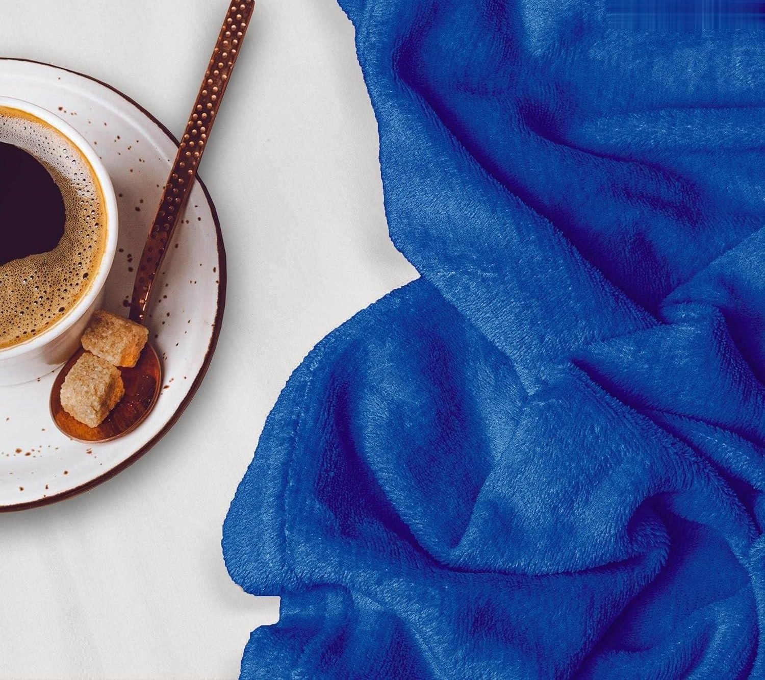 Manta Sofá, Cama y Viaje en Azul Eléctrico , tienes 3 tamaños Ultra suave, micro seda, No suelta pelo. - Imagen 6