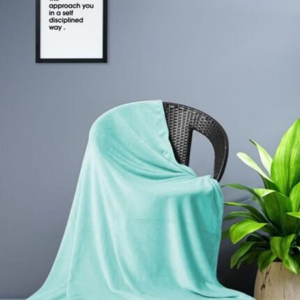 Manta Sofá, Cama y Viaje en turquesa , tienes 3 tamaños Ultra suave, micro seda, No suelta pelo.