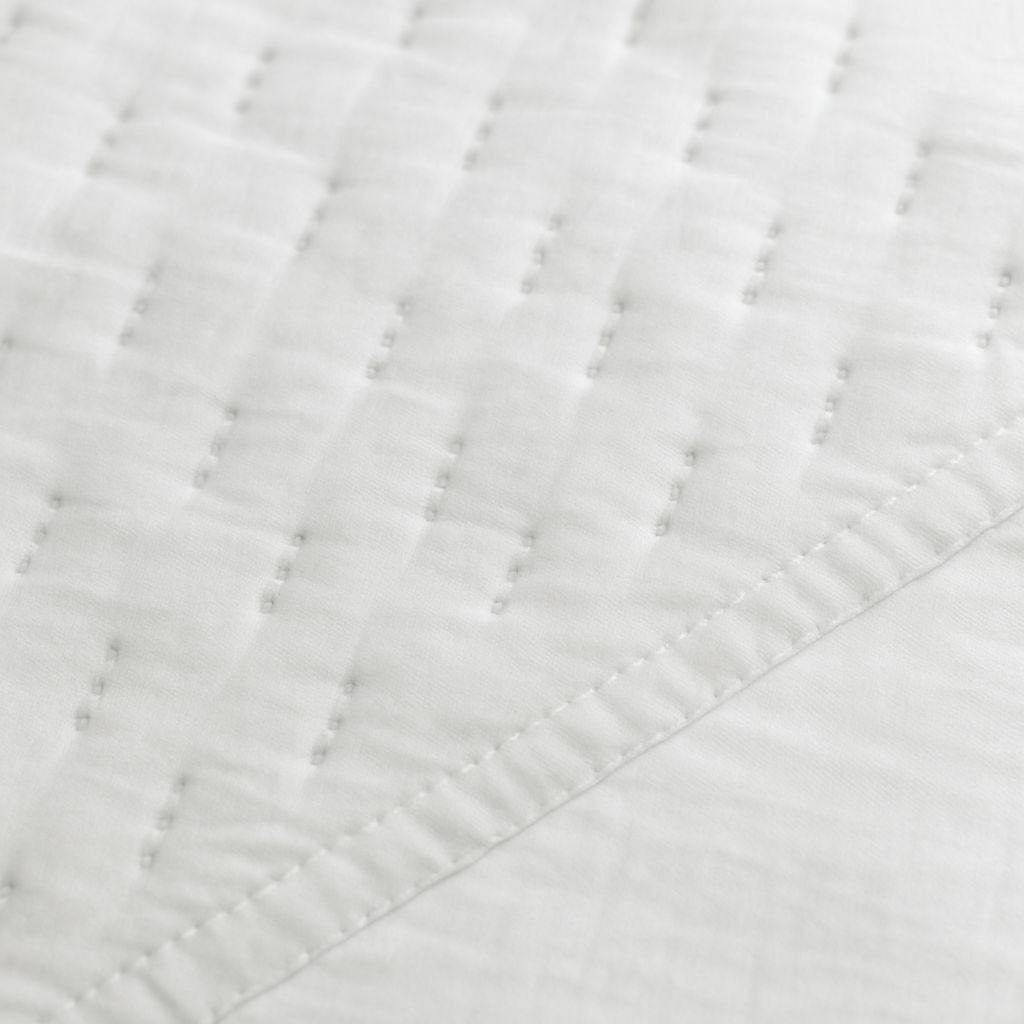 Colcha Bouti Dina Blanca con Volante – Tacto Extra Suave y Diseño Elegante – Disponible en Todas las Medidas - Imagen 4