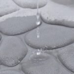 Alfombra Baño Color Sólido Azul marino Antideslizante Alfombra Suave Absorbente con Dibujo Geométrico para Baño Dormitorio Pasillo Sala de Estar Cocina Hay dos Medidas (40 x 60 cm y 50 x 70 cm).