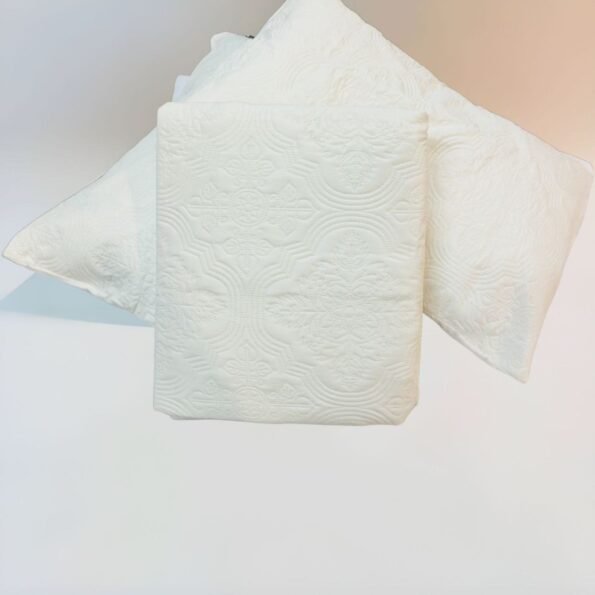 Colcha cama verano Reversible, en Beis. Alejandría Termo sellado asegura y Garantiza su Durabilidad al lavado. Cuadrantes de Regalo 50 x 70cm.