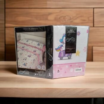 Sábanas de Verano Unicornio Rosa Dreaners by ROOMERS: Juego de 3 Piezas para Camas de 90-105cm, Policoton 50/50, Bajeras Ajustables hasta 30cm, Encanto y Confort en Cada Sueño.