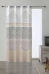 Cortina Beis Estampada confeccionada de loneta con ollaos Naima – 150×260 cm.
