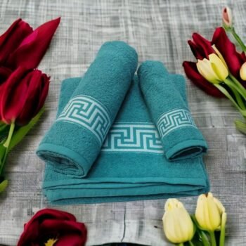Juego de Toallas baño azul petróleo Valdivia: Algodón Portugués de Lujo, 500g de Gramaje, Absorbente y Elegante para Transformar tu Baño.