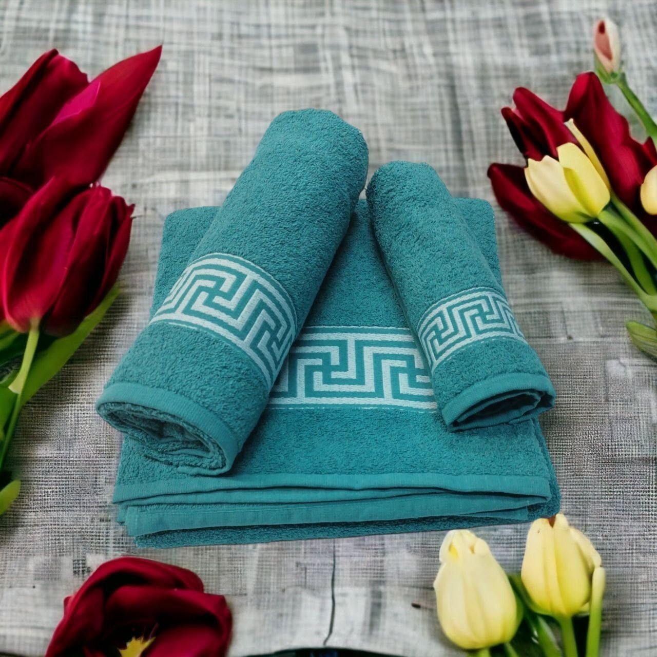 Juego de Toallas baño azul petróleo Valdivia: Algodón Portugués de Lujo, 500g de Gramaje, Absorbente y Elegante para Transformar tu Baño.