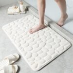 Alfombra Baño Color Sólido Blanco Antideslizante Alfombra Suave Absorbente con Dibujo Geométrico para Baño Dormitorio Pasillo Sala de Estar Cocina Hay dos Medidas (40 x 60 cm y 50 x 70 cm).