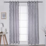 Cortinas de tela semi opaca en color Gris cloro para