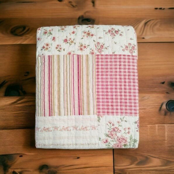 Colcha bouti estampada en tonos rosas y tamaño 240 x 260cm: Estilo y calidad para tu dormitorio