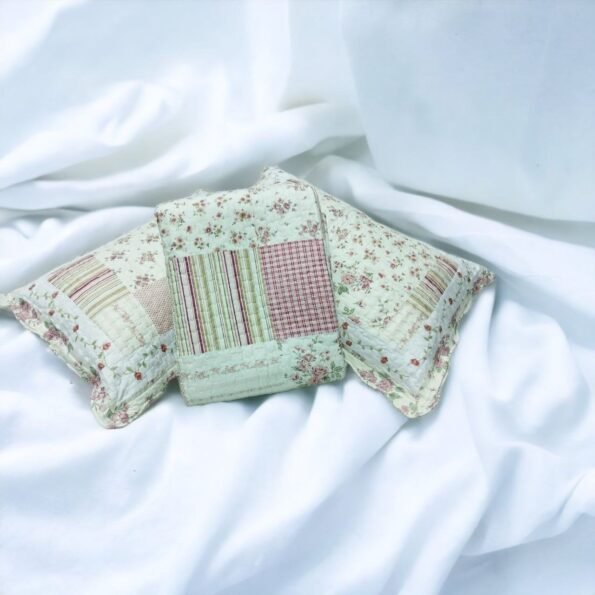 Colcha bouti estampada en tonos rosas y tamaño 240 x 260cm: Estilo y calidad para tu dormitorio
