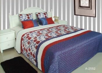 Colcha de  boutí Cama de150 cm, 240 x 260 cm, +2 fundas cojín 50x50 cm, +2 fundas cojín 30x50cm, con brillo.