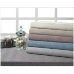 Cubre sofá Multiusos jarapas Composición del tejido: 80% Algodón, 20% Poliéster Fabricado en España Color ,crudo.