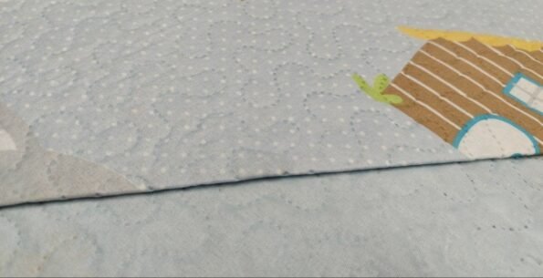 Colcha de cama Juvenil Reversible Estampada - Diseño Cerditos - Para 90cm y 105cm - Económica.