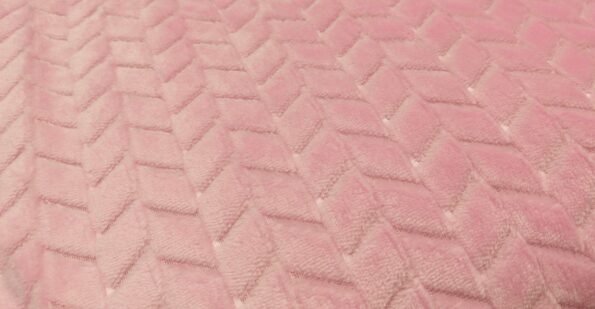 Colcha de Invierno Chenil en Rosa Chicle: Elegancia y Calidez en tu Dormitorio