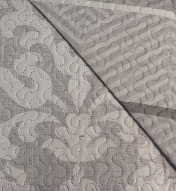 Colcha de Verano económica, Cubrecama Reversible Sin Cojines. Cubre sofá Colección El Molino LT-3 -Córdoba.