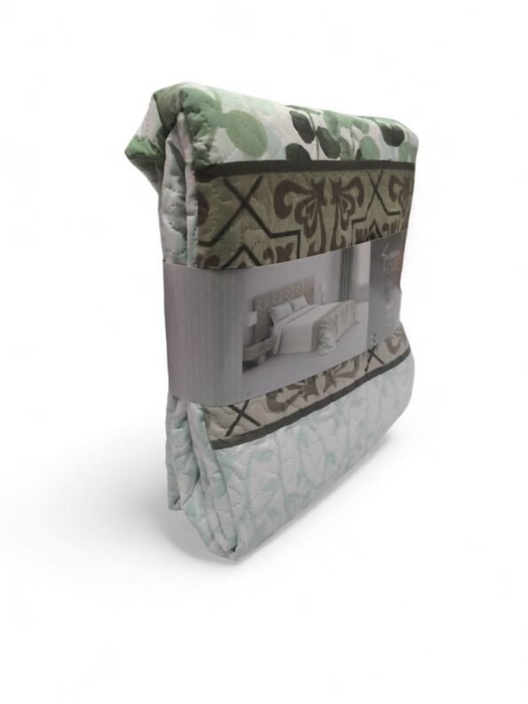 Colcha Reversible Belfast de Mercatienda.es – Elegancia Clásica en Tu Dormitorio