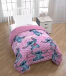 Colcha Stitch Espacial en rosa-Trae el encanto cósmico de Stitch a tu hogar con esta colcha 80/90cm suave y duradera, perfecta para fans de todas las edades.- Envío Gratis en Mercatienda.es