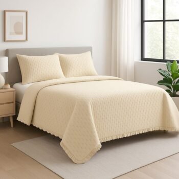 Colcha Bouti Dina Beis con Volante – Tacto Extra Suave y Diseño Elegante – Disponible en Todas las Medidas.