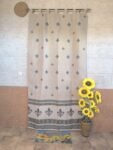 Cortina de Calle Puerta Exterior y Interior 140x260 cm, Diseño Flor de Lys.