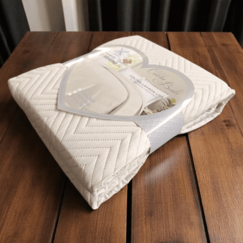 Colcha Bouti Lavada Lisa de Microfibra en Beis Suave, Ligera y Elegante para Verano